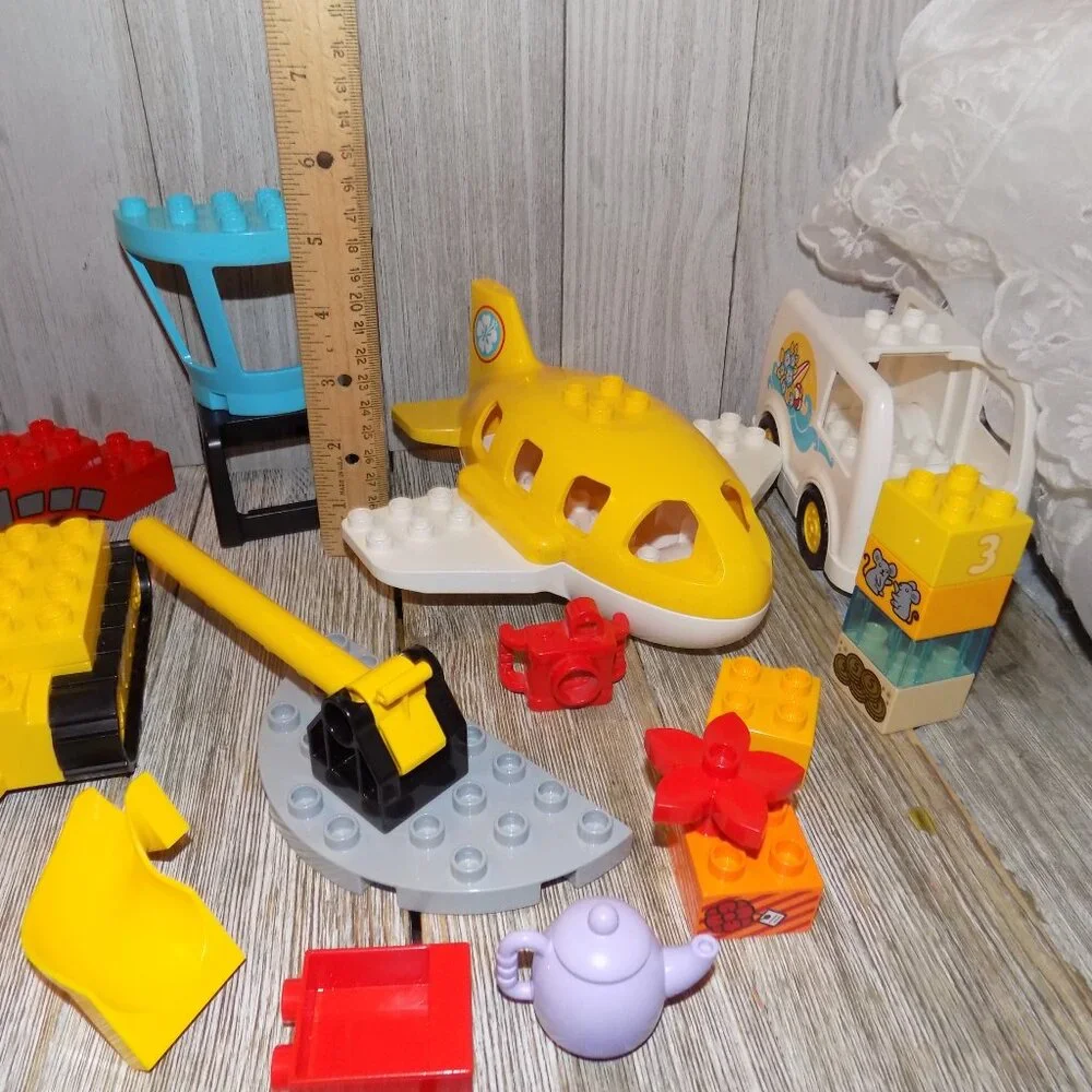 Duplo LEGO MIXED PIECES NONE COMPLETE *